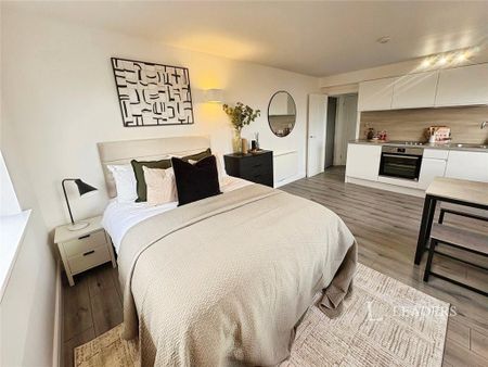 Studio to rent - Photo 5