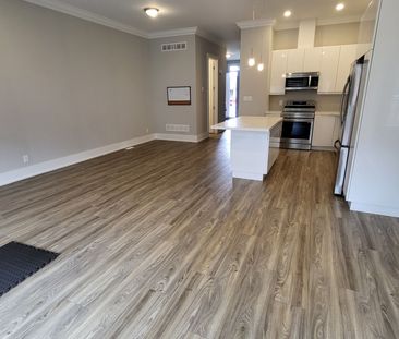 For Lease - 1048 Hansler Road, Welland, Ontario - Photo 6