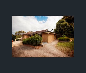 33 Fricker Avenue, Greensborough, Vic 3088 - Photo 4