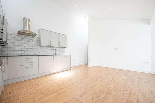 Highgate Close, Highgate, N6 - Photo 1