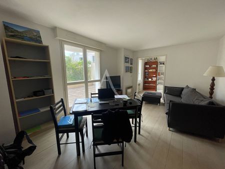 Location Appartement 2 pièces 43m² - Photo 2