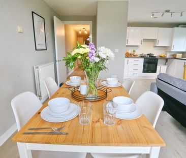 2 Bed Flat, Manchester, M11 - Photo 1