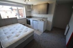 1 bed Apartment for Rent - Photo 2