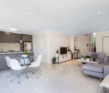 Stunning Townhouse for renting - Photo 3