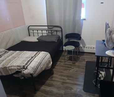 For Lease - 3555 Derry Road Unit# 801 - Room 2, Mississauga, Ontario - Photo 1