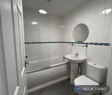 2 bedroom flat to rent - Photo 5