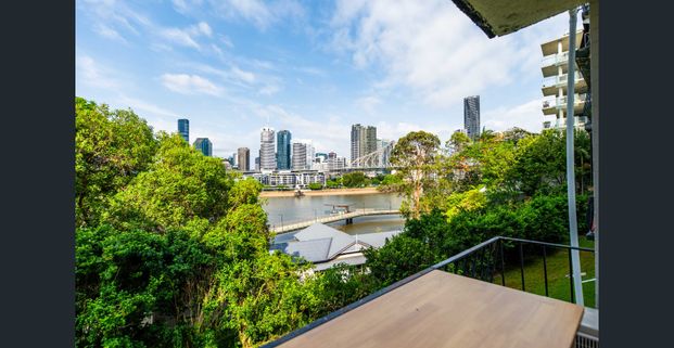 Stunning River Views In The Heart Of New Farm - Photo 1