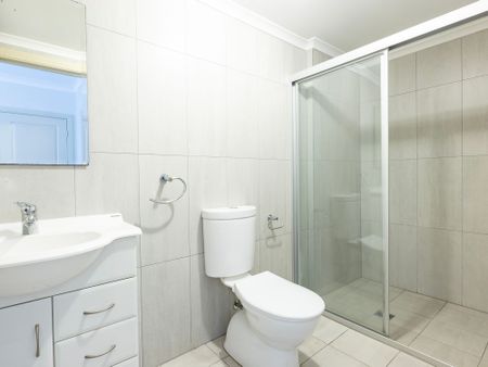 Furnished 2 Bedroom Aprtment in the Heart of Eveleigh - Photo 5