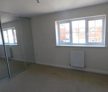 4 bedroom detached house to rent - Photo 4