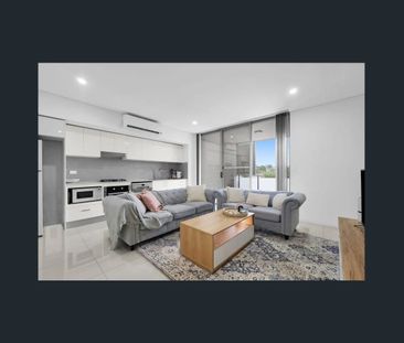 Near new 1 bedroom apartment + study - Photo 2