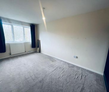 3 bedroom end of terrace house to rent - Photo 3