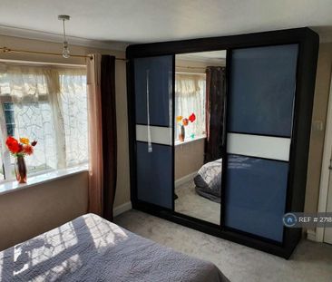 3 bedroom end of terrace house to rent - Photo 5