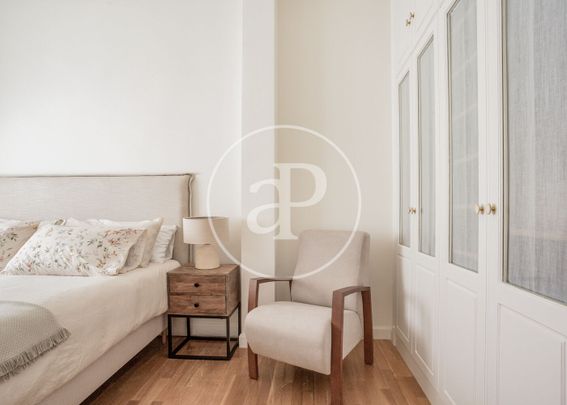 Flat for rent in Recoletos (Madrid) - Photo 1