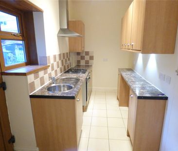 Claremont Street, Cleckheaton, West Yorkshire, BD19 - Photo 4