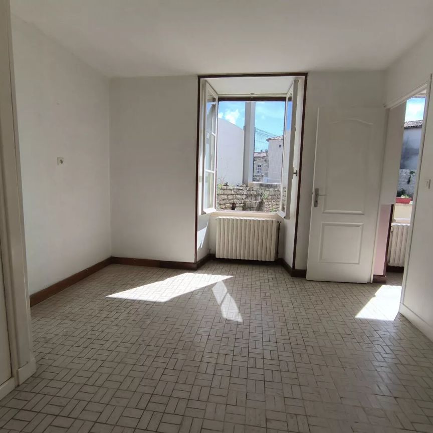 Maison à louer, VILLEFAGNAN - Photo 1