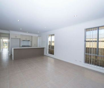 Spacious Pimpama Home! - Photo 6