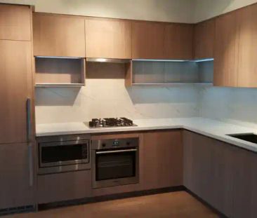Luxury High Rise – Beautiful 1 Bedroom Condo at The Met (Metrotown)... - Photo 1