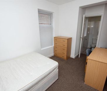 6 bedroom house to rent - Photo 4