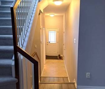 End unit townhouse with 3 beds 2.5 baths-Kanata- Available Immediately - Photo 4