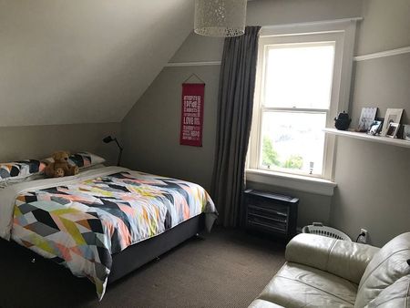 Sunny apartment with City views - Photo 4