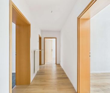 Helle 3-Zimmer Souterrainwohnung mit Balkon in zentraler Wohnlage v... - Foto 1