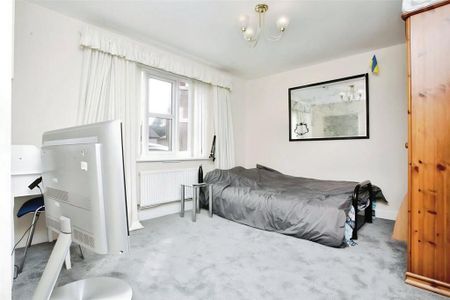 5 bedroom detached house to rent - Photo 5