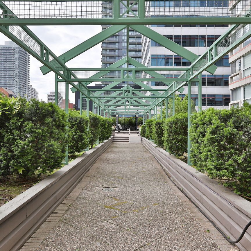 For Lease - 7 Broadway Avenue Unit# 1003, Toronto, Ontario - Photo 1