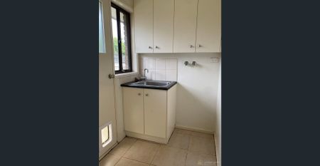 Close to town - Photo 3