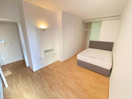 2 bedroom apartment to rent - Photo 5