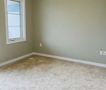 For Lease - 26 Oat Lane, Kitchener, Ontario - Photo 4