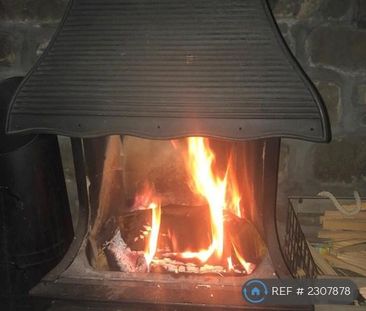 2 bedroom end of terrace house to rent - Photo 2