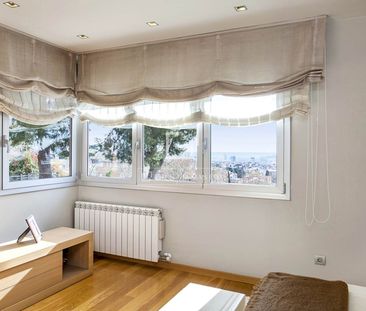 6-bedroom furnished house with a private pool for rent in Sarrià, B... - Photo 1