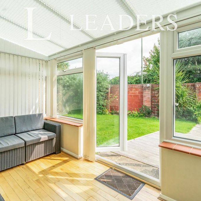 2 bedroom bungalow to rent - Photo 1