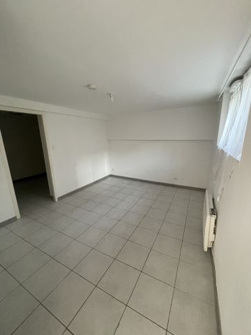 Location Appartement 1 pièce 29m² ORLEANS 45000 - Photo 4