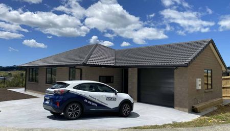 New build in Kotata Heights - Photo 3