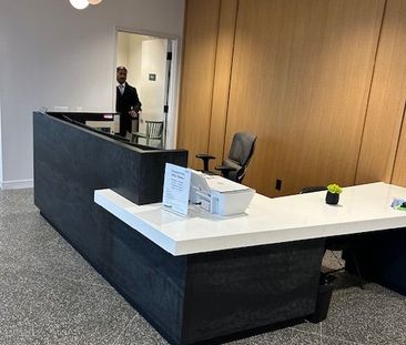 For Lease - 2495 eglinton Avenue Unit# 2310, Mississauga, Ontario - Photo 3