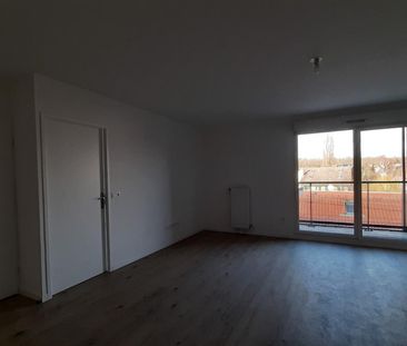 location Appartement T2 DE 48.89m² À GROSLAY - Photo 3