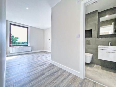 Stratfield House, Station Road, Hook, RG27 - Photo 3