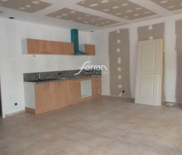 Location Appartement 3 pièces 113m² SALERNES 83690 - Photo 2