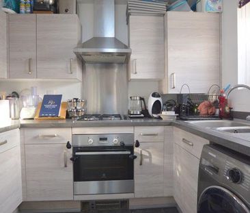 2 bedroom semi-detached house to rent - Photo 6