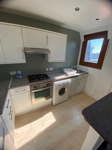 2 Bed Flat, Gledstanes Road, W14 - Photo 2