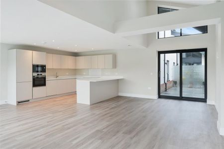 5 bedroom barn conversion to rent - Photo 2