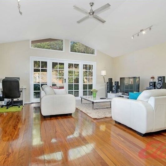 Carlingford - Photo 1