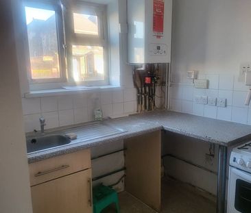 3 Bed Terraced House, Denmark Street, E13 - Photo 6