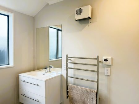 Modern Townhouse Close to Town - Photo 4