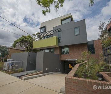 Modern stunner in the heart of Ormond - Photo 5
