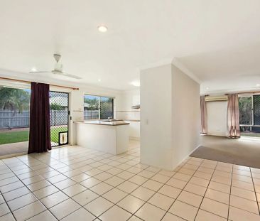 2 Wallace Circuit, Kirwan. - Photo 3