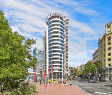 Two bedroom apartment with panoramic view! - Photo 2