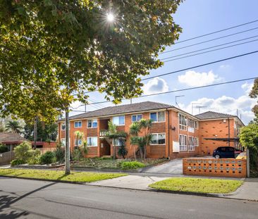 Bright and Affordable Living in the Heart of Elsternwick - Photo 6
