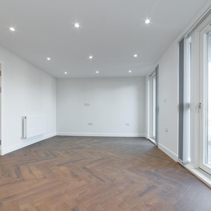 3 bedroom flat to rent - Photo 1